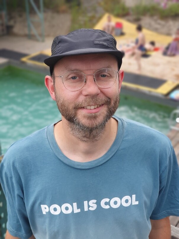 Paul Steinbrück: Pool ist cool in Brüssel